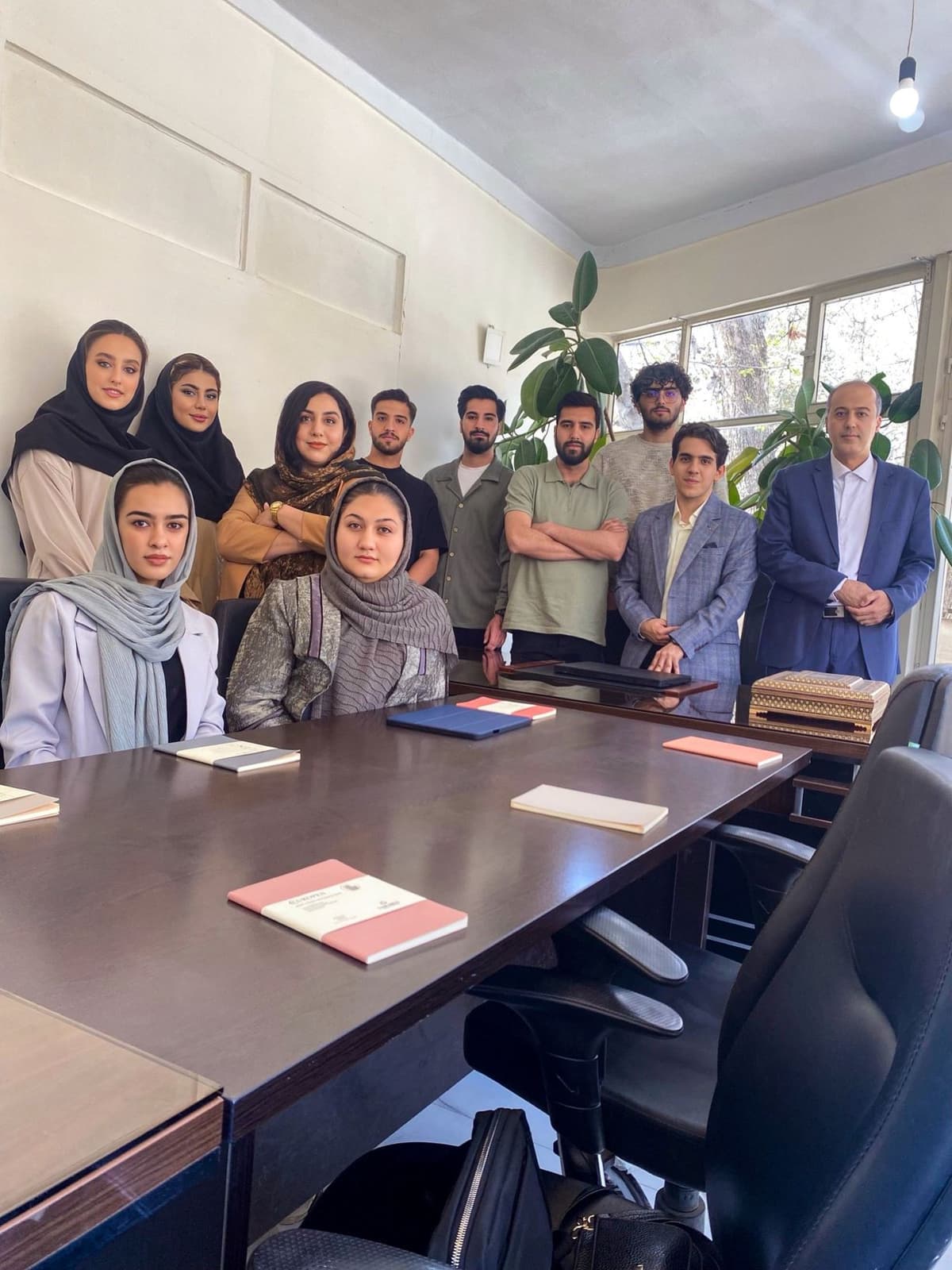 تیم گویا - مشاوران و متخصصان املاک